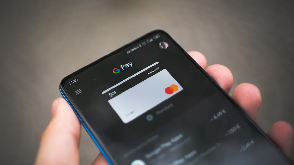 Dijital Türk Lirası, akıllı kart ve NFC teknolojisiyle internet bağlantısı olmadan da ödeme yapılabilmesini hedefliyor.